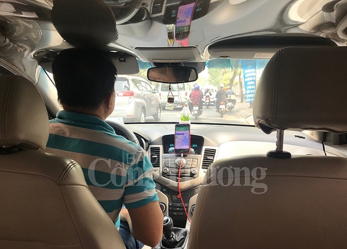 bo hop dong dien tu lai xe va nguoi dung xe cong nghe ve dau