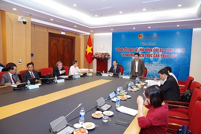 kinh te chia se chinh sach nao de phat trien xe cong nghe