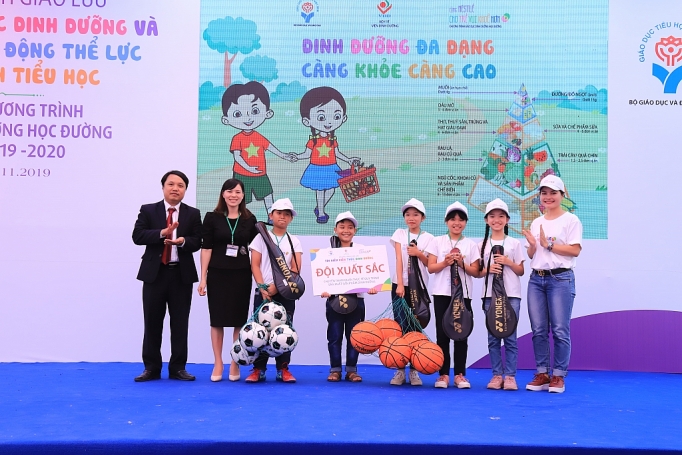 Nestlé cam kết giúp hàng triệu trẻ em Việt Nam có một cuộc sống khỏe mạnh hơn nestle cam ket giup hang trieu tre em viet nam co mot cuoc song khoe manh hon