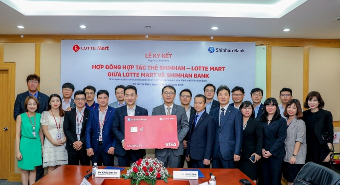 Ngân hàng Shinhan và Lotte Mart hợp tác ra mắt thẻ Shinhan - Lotte Mart ngan hang shinhan va lotte mart hop tac ra mat the shinhan lotte mart
