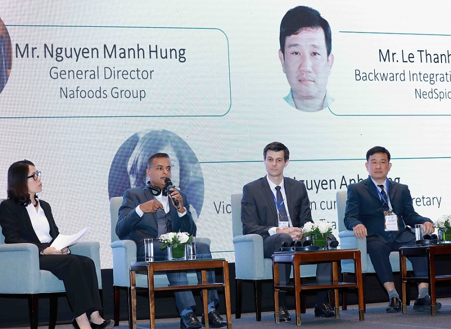 undefined 3205-ong-binu-jacob-tyng-giam-yyc-cong-ty-nestle-viyt-nam-chia-se-trong-phyn-thyo-luyn