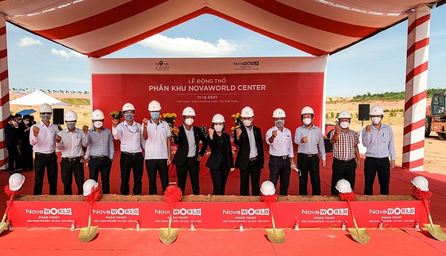 Chiêm ngưỡng vẻ đẹp văn hóa đa màu sắc tại NovaWorld Center