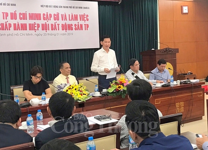 tp ho chi minh quyet liet go kho cho doanh nghiep bat dong san