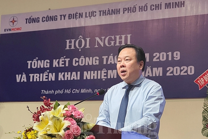 dien luc tp ho chi minh phan dau tro thanh doanh nghie p so