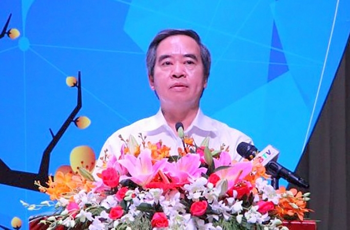 Trưởng Ban Kinh tế Trung ương thăm, tặng quà Tết cho công nhân lao động khó khăn tại Bình Dương truong ban kinh te trung uong tham tang qua tet cho cong nhan lao dong kho khan tai binh duong