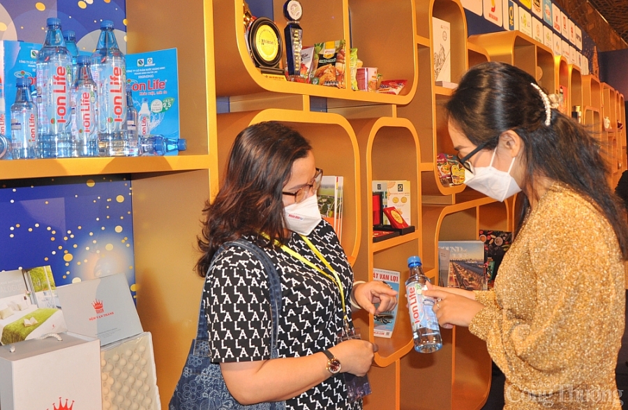 Vinh doanh 30 doanh nghiệp đạt Giải thưởng “Thương hiệu Vàng TP. Hồ Chí Minh” năm 2021 Vinh doanh 30 doanh nghiệp đạt Giải thưởng “Thương hiệu Vàng TP. Hồ Chí Minh” năm 2021