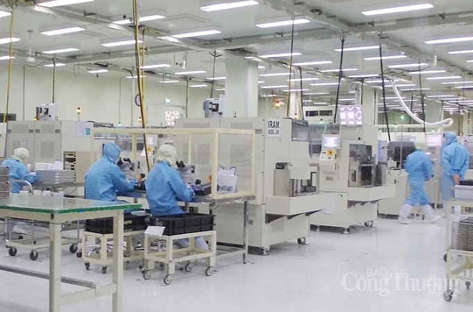 binh duong nganh cong nghiep duy tri da tang truong trong tam dich covid 19