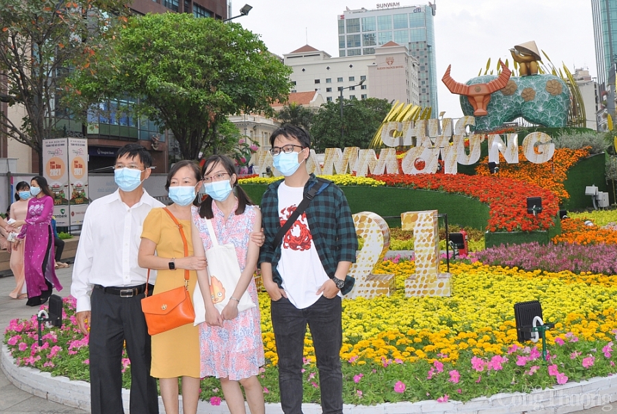 Đường hoa Nguyễn Huệ Tết Tân Sửu mở cửa thêm một ngày