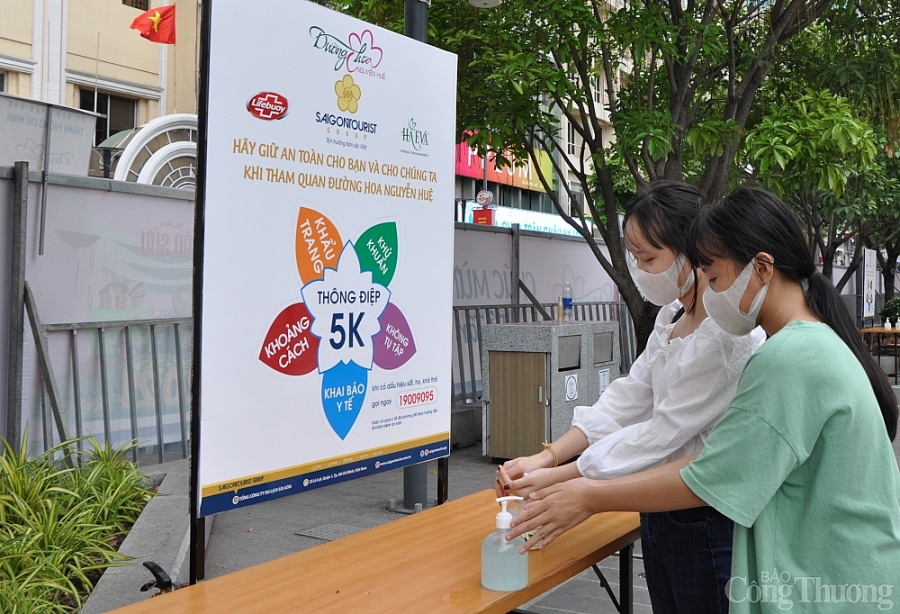 Đường hoa Nguyễn Huệ Tết Tân Sửu mở cửa thêm một ngày