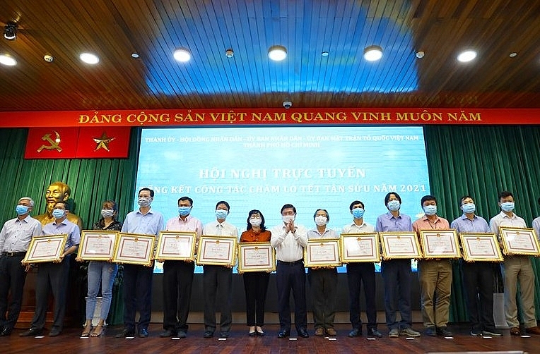 Nhiều sở ngành ngâm “hồ sơ” làm ảnh hưởng đến môi trường đầu tư của TP. Hồ Chí Minh