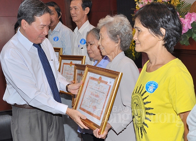 tp ho chi minh van dong thi dua gia dinh tiet kiem dien nam 2019