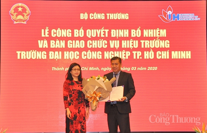 Trường đại học Công nghiệp TP. Hồ Chí Minh có hiệu trưởng mới bo nhiem chuc vu hieu truong truong dai hoc cong nghiep tp ho chi minh