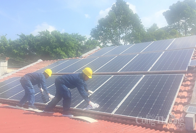 cach ung pho giam hoa don tien dien tang cao trong mua nang nong