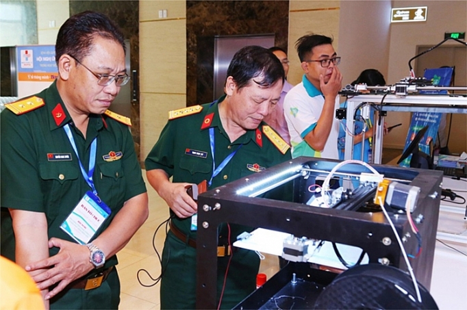tp ho chi minh chuan bi thu nghiem robot khu khuan phong cach ly