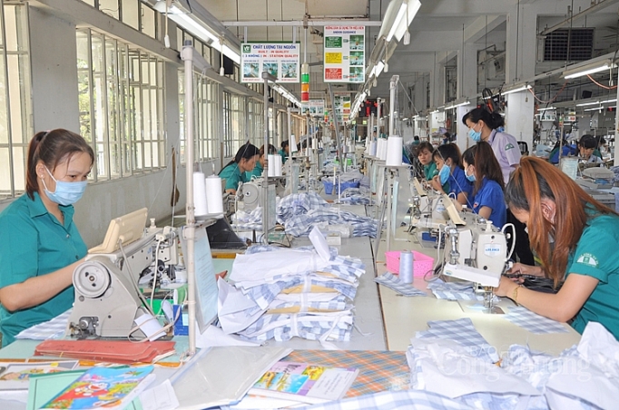 Doanh nghiệp TP. Hồ Chí Minh bị ảnh hưởng dịch Covid-19 được tạm dừng đóng BHXH doanh nghiep tp ho chi minh bi anh huong dich covid 19 duoc tam dung dong bhxh