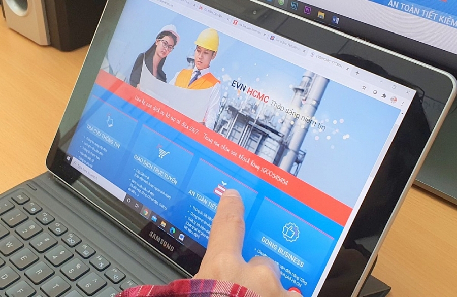 TP. Hồ Chí Minh: Tăng cường thanh toán tiền điện online phòng chống dịch