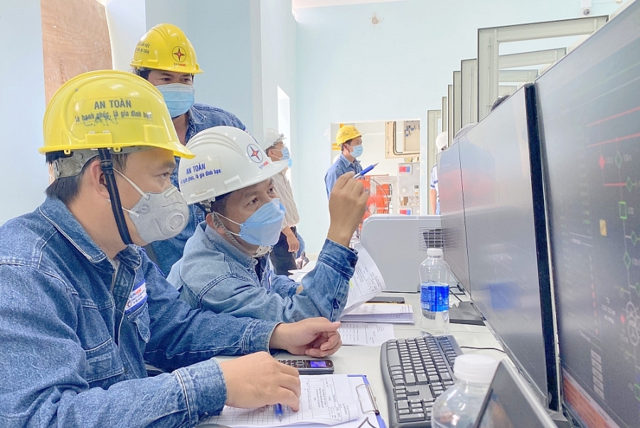 EVNHCMC đóng điện vận hành trạm biến áp 110kV Chánh Hưng