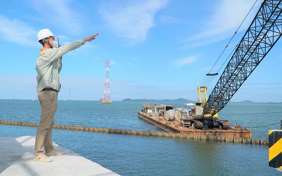 Quyết liệt đẩy nhanh tiến độ công trình đường dây 220KV vượt biển Kiên Bình-Phú Quốc