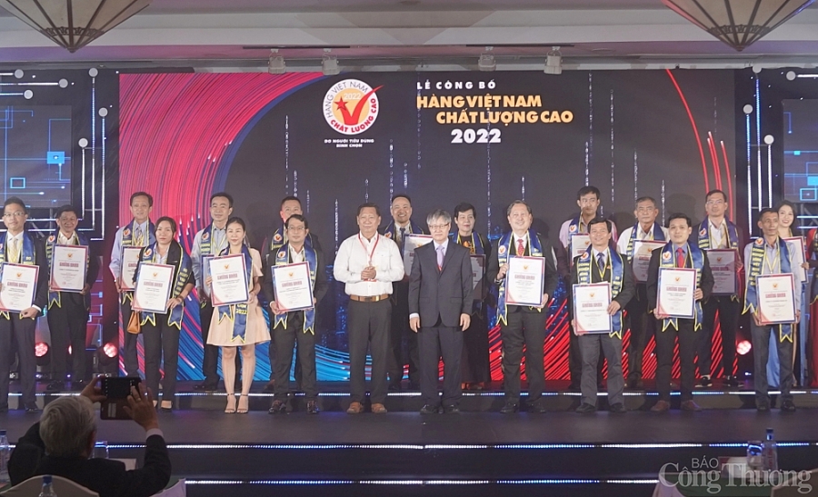 Vinh danh 524 doanh nghiệp đạt danh hiệu Hàng Việt Nam chất lượng cao 2022