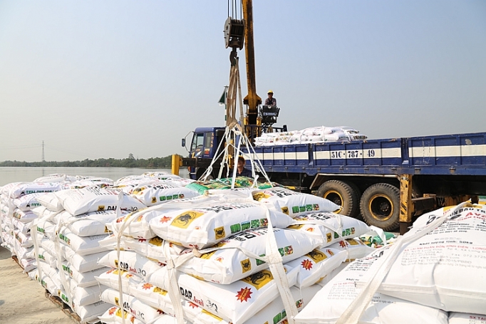 Tháng 4, tiêu thụ phân bón Đầu Trâu đã tăng vọt trở lại thang 4 tieu thu phan bon dau trau da tang vot tro lai