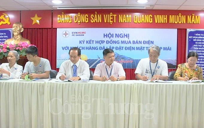 Người dân TP. Hồ Chí Minh được ngành điện trả tiền mua điện mặt trời áp mái nguoi dan tp ho chi minh duoc nganh dien tra tien mua dien mat troi ap mai