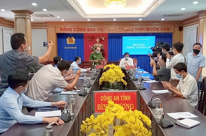 tinh uy binh duong thong tin vu chuyen nhuong 43ha dat cong gay that thoat tai san nha nuoc