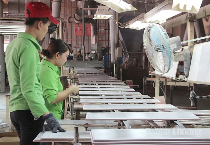 thi truong vat lieu xay dung thiet hai lon vi dich covid 19