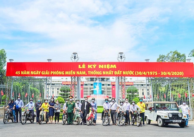 doc dao hap dan chum tour theo dau chan biet dong sai gon