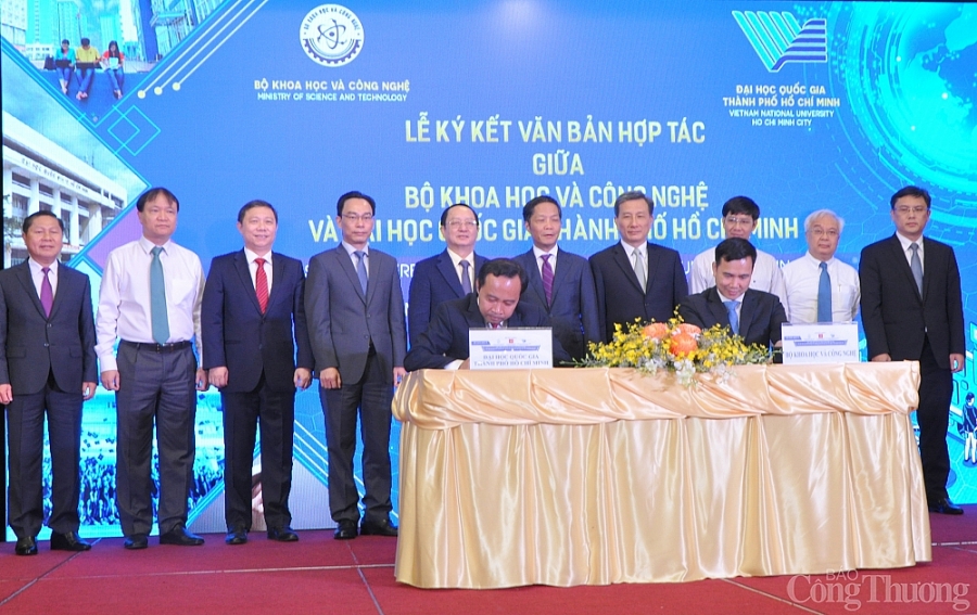 Ưu tiên phát triển nguồn nhân lực ngành công nghiệp vật liệu - cần có cơ chế, chính sách đặc thù