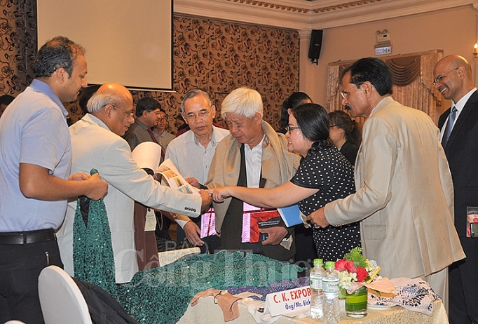 thuc day hop tac kinh doanh phat trien nganh det may an do viet nam