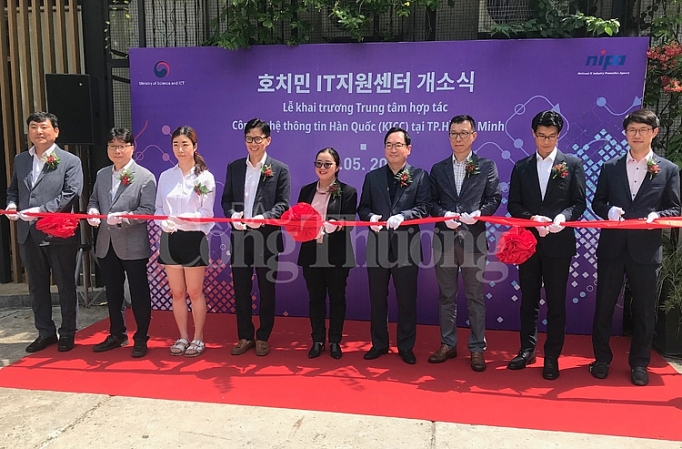 Khai trương Trung tâm hợp tác CNTT Việt Nam - Hàn Quốc tại TP. Hồ Chí Minh khai truong trung tam hop tac cntt viet nam han quoc tai tp ho chi minh