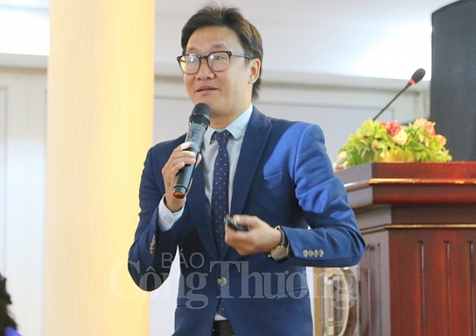 xung dot thuong mai my trung thach thuc dan xen co hoi cho doanh nghiep viet