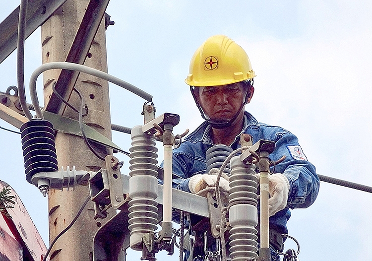 EVNHCMC triển khai nhiều biện pháp đảm bảo an toàn điện mùa mưa evnhcmc trien khai nhieu bien phap dam bao an toan dien mua mua