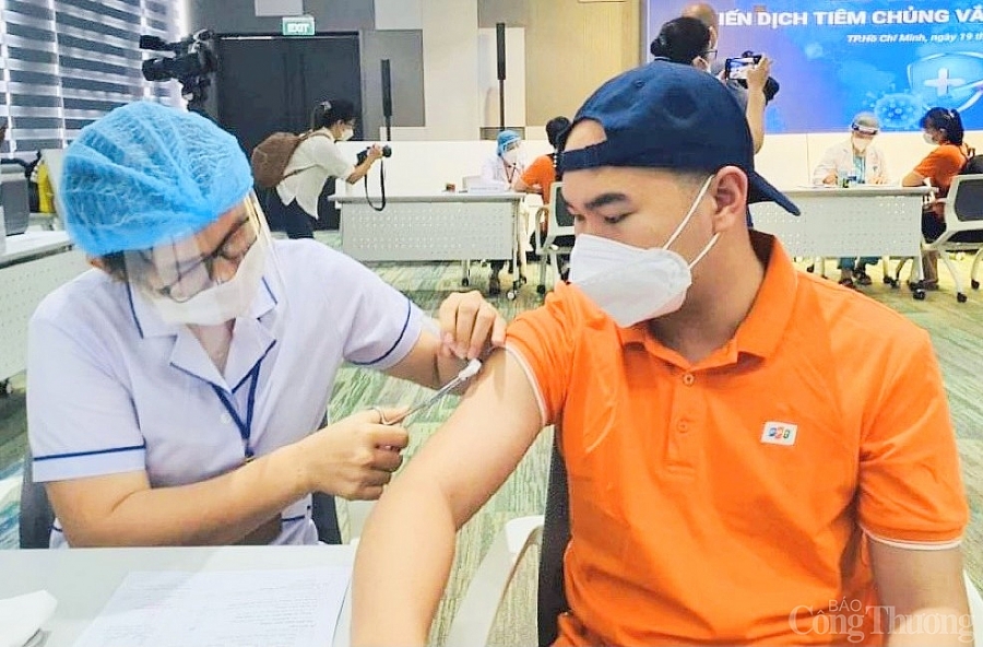 TP. Hồ Chí Minh triển khai “thần Tốc” chiến dịch tiêm 836 nghìn liều vaccine phòng Covid-19