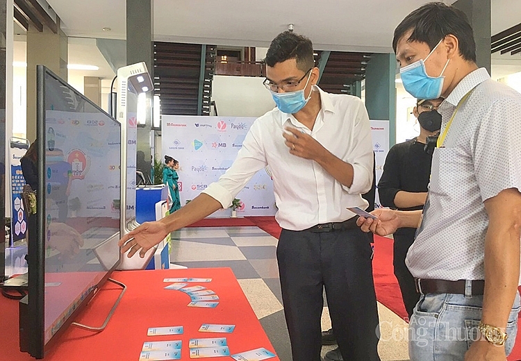 TP. Hồ Chi Minh: Đẩy mạnh thanh toán không dùng tiền mặt tại các trường học