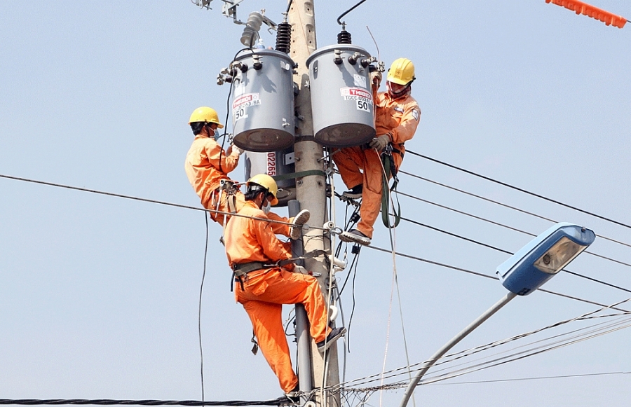 Ngành điện miền Nam nỗ lực đảm bảo cấp điện phòng chống dịch Covid-19