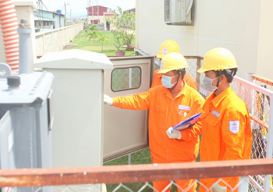 Ngành điện miền Nam nỗ lực đảm bảo cấp điện phòng chống dịch Covid-19