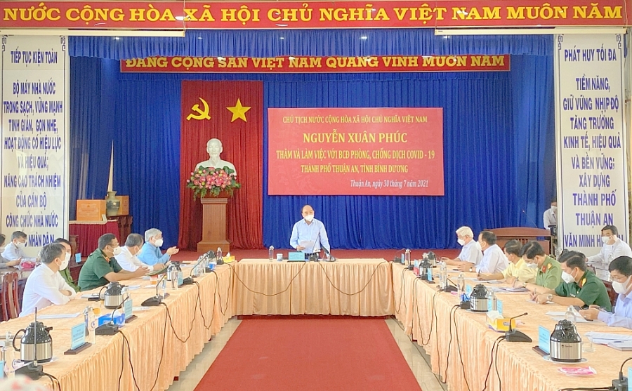 Bình Dương cần tiếp tục thực hiện đồng bộ các biện pháp để bảo vệ sức khỏe, tính mạng của người dân