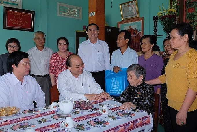 Thủ tướng yêu cầu Tiền Giang phát triển kinh tế trên 5 trụ cột chính thu tuong de nghi tien giang phat trien kinh te tren 5 tru cot chinh