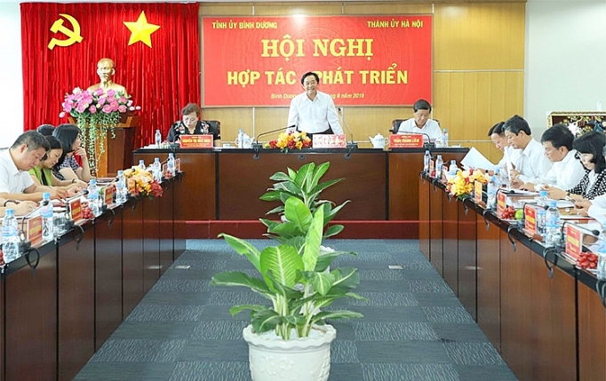 Bình Dương và Hà Nội tăng cường hợp tác phát triển binh duong va ha noi tang cuong hop tac phat trien