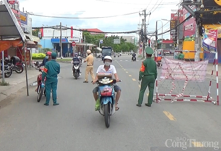 TP. Hồ Chí Minh giãn cách xã hội thêm 30 ngày để tập trung khống chế dịch Covid