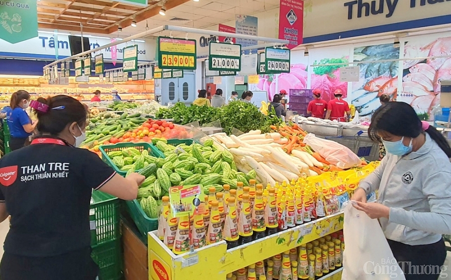 TP. Hồ Chí Minh giãn cách xã hội thêm 30 ngày để tập trung khống chế dịch Covid