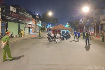 TP. Hồ Chí Minh thực hiện nghiêm ngặt giãn cách xã hội tại 312 phường, xã, thị trấn