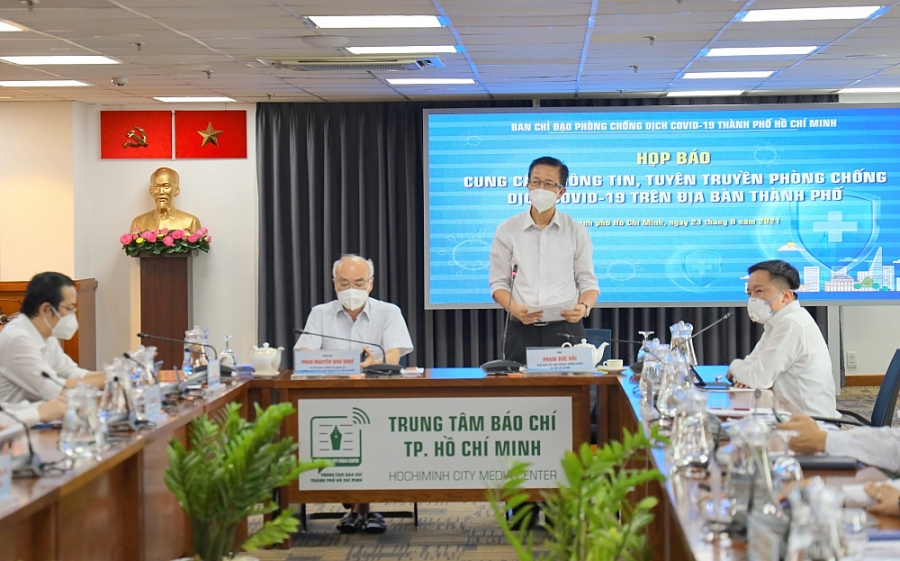 TP. Hồ Chí Minh: Tập trung các nguồn lực kịp thời hỗ trợ hàng hóa thiết yếu, y tế cho người dân