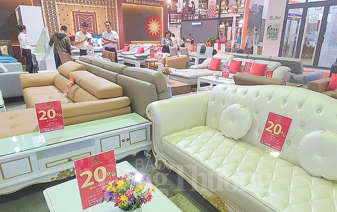 khuyen mai lon kich cau tieu dung tai vietbuild tp ho chi minh