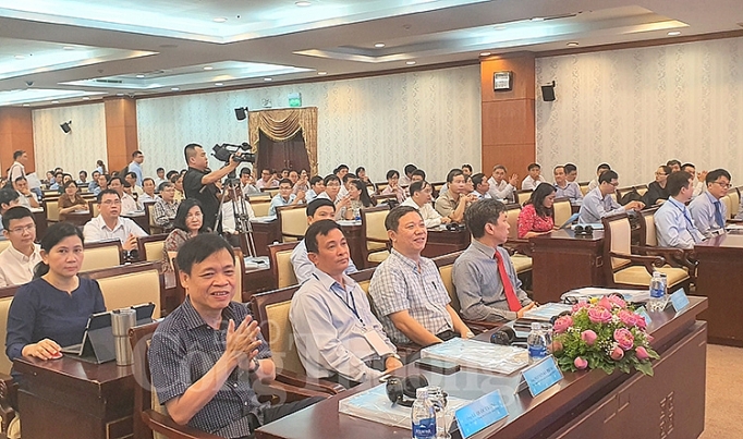 tp ho chi minh nang cao nhan thuc ung dung tri tue nhan tao trong quan ly va san xuat