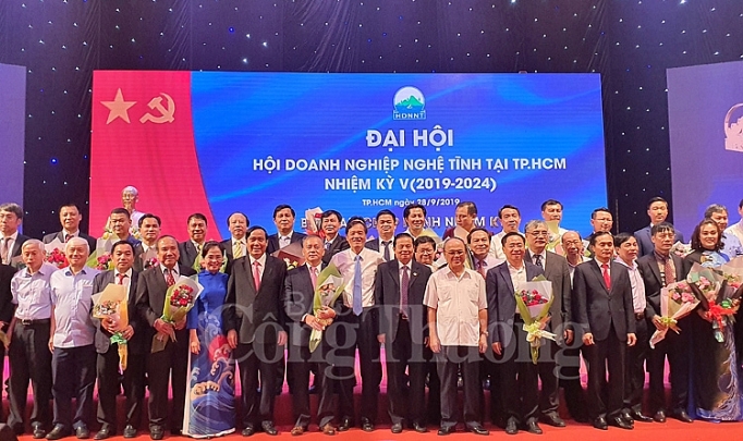 Hội Doanh nghiệp Nghệ Tĩnh tại TP. Hồ Chí Minh: Cầu nối giao thương cho tỉnh Nghệ An và Hà Tĩnh hoi doanh nghiep nghe tinh tai tp ho chi minh cau noi giao thuong va xuc tien dau tu ve nghe an ha tinh