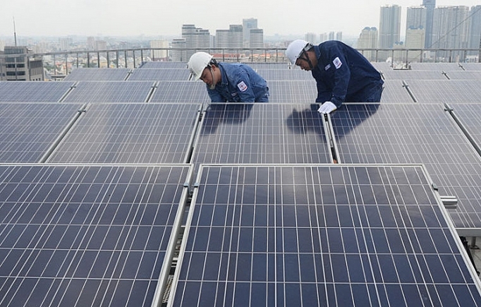 Đẩy mạnh tuyên truyền lắp đặt hệ thống năng lượng mặt trời áp mái day manh tuyen truyen lap dat he thong nang luong mat troi ap mai