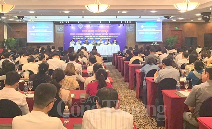 Doanh nghiệp đối thoại với chính quyền về chính sách lao động, việc làm doanh nghiep doi thoai voi chinh quyen ve chinh sach lao dong viec lam