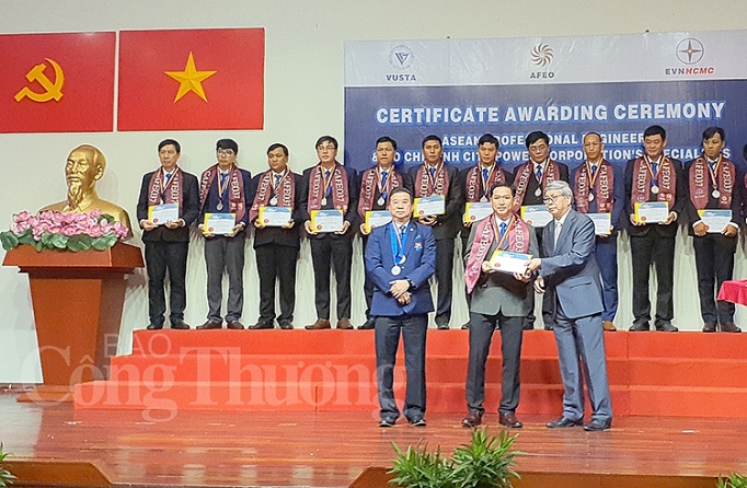 tp ho chi minh 70 ky su nganh dien nhan chung chi ky su chuyen nghiep asean